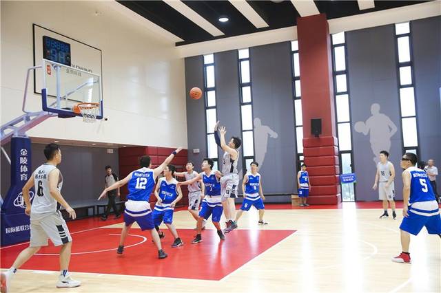 爱游戏体育-关于摔跤友谊赛，海滨玄武队与漠南闪电队鏖战，VAR改判成焦点！逆风翻盘的范本的信息